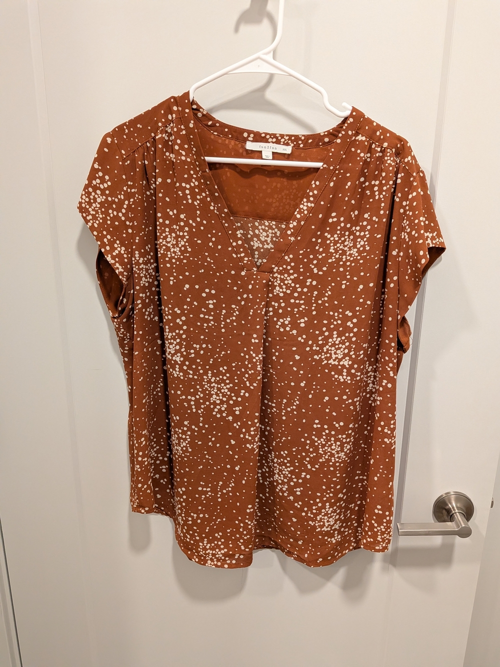 fun 2 fun Rust Brown Speckled V-Neck Blouse